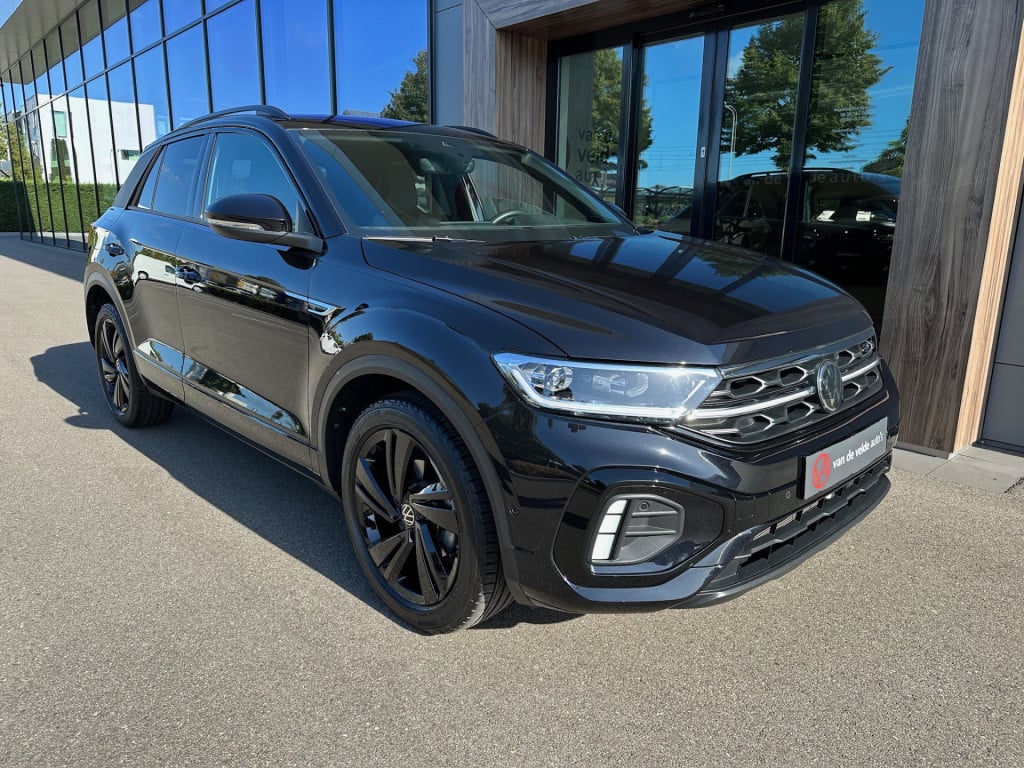 Volkswagen T-roc 1.5 tsi 150pk r-line | black style | keyless | navi | adap