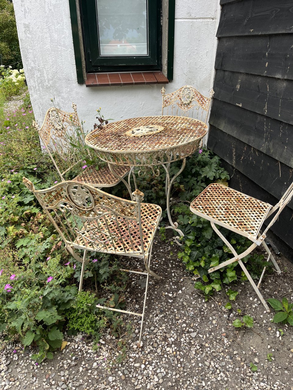 Gietijzeren tuinset 6 stoelen 1 tafel