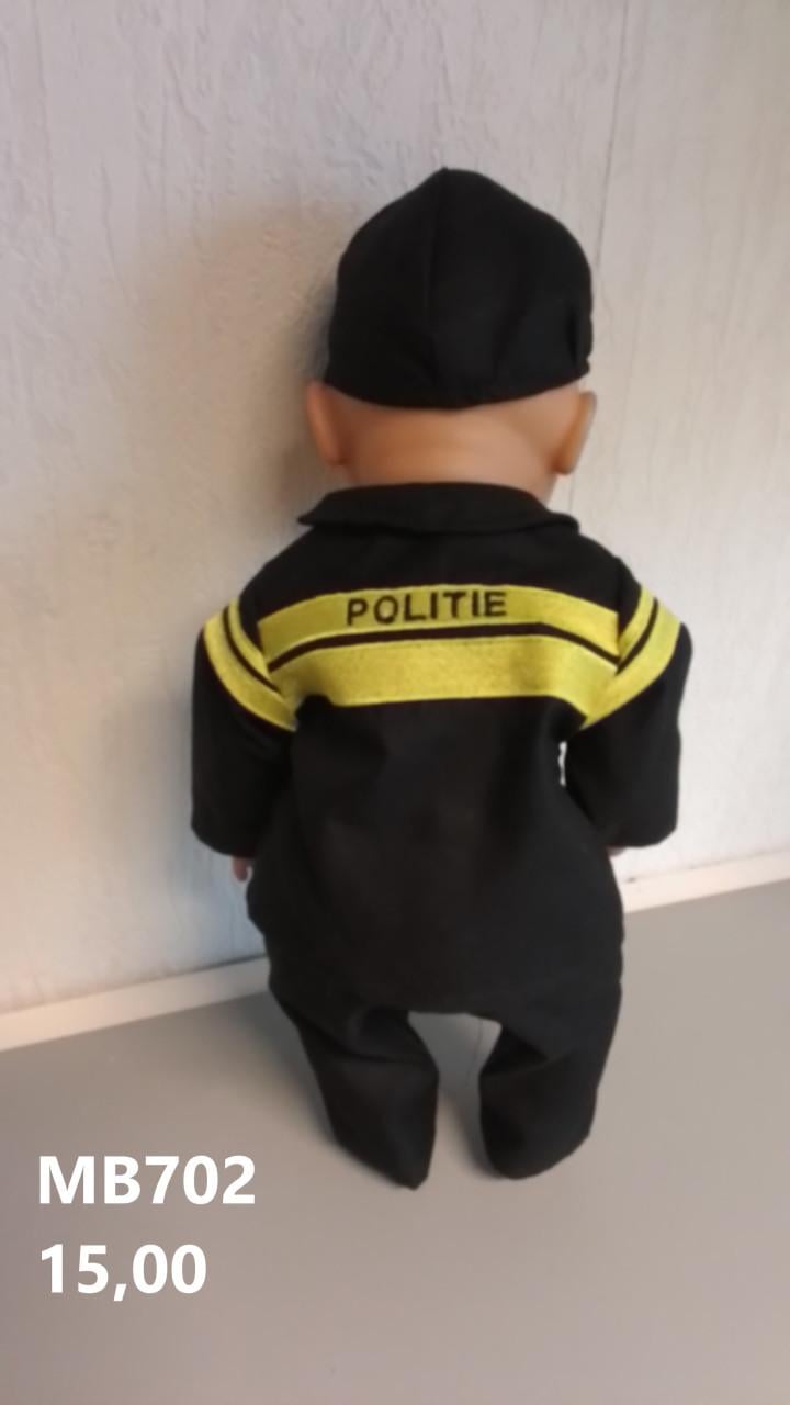 Poppenkleertjes baby born. Politiepak. Opbrengst KiKa.