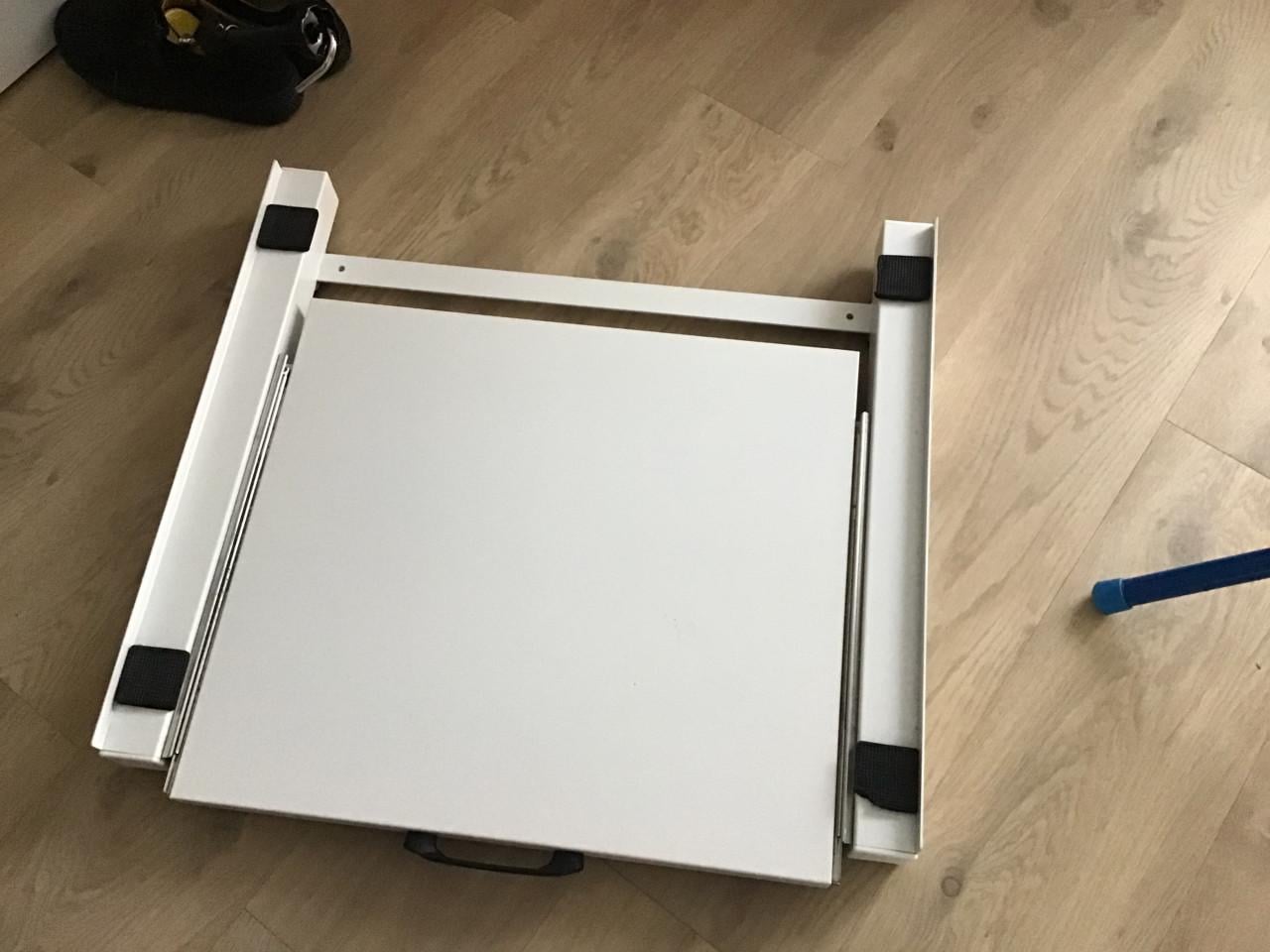 Tussenstuk wasmachine en droger