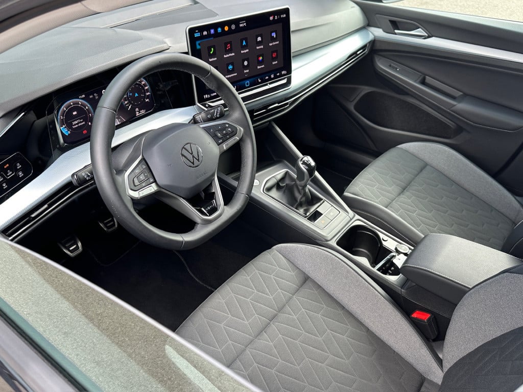 Volkswagen Golf 1.5 tsi 150pk goal | trekhaak | camera | adapt. cruise | iq