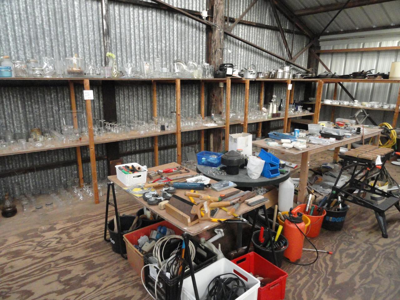 Rommelmarkt / Schuurverkoop