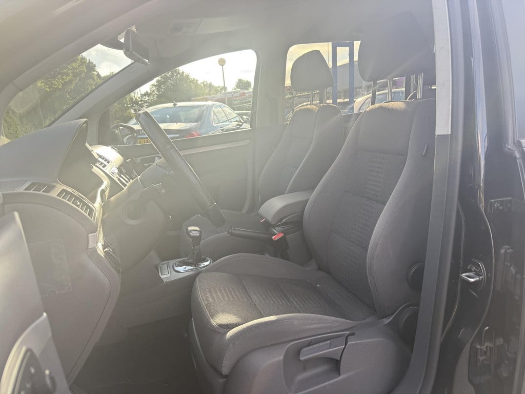 Volkswagen Touran 1.4 tsi highline automaat clima stoelverwarming