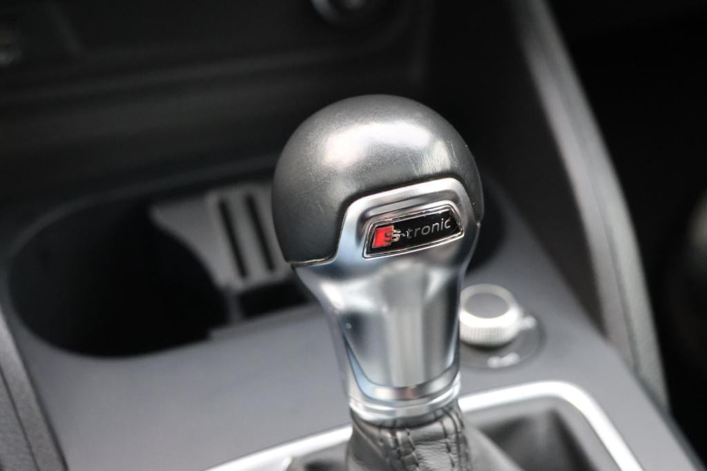 Audi Q2 35 tfsi s edition 150pk s-tronic | panoramadak