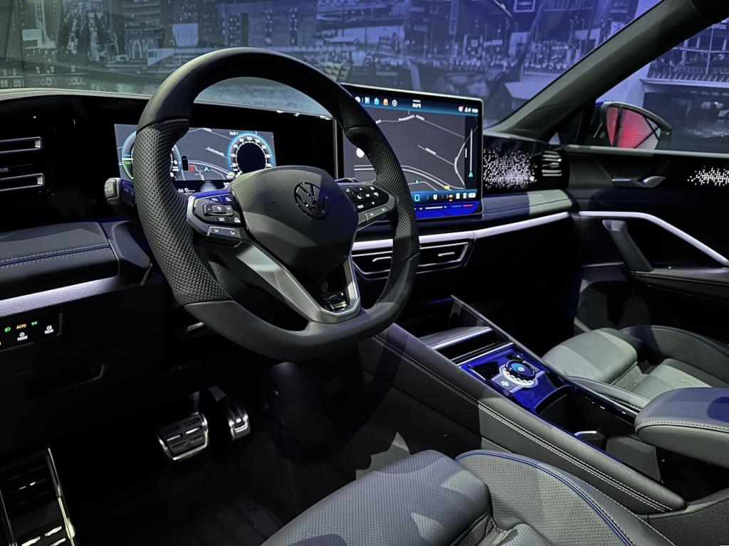 Volkswagen Tiguan 1.5 ehybrid r-line edition *leder*memory*blackstyle*trekh