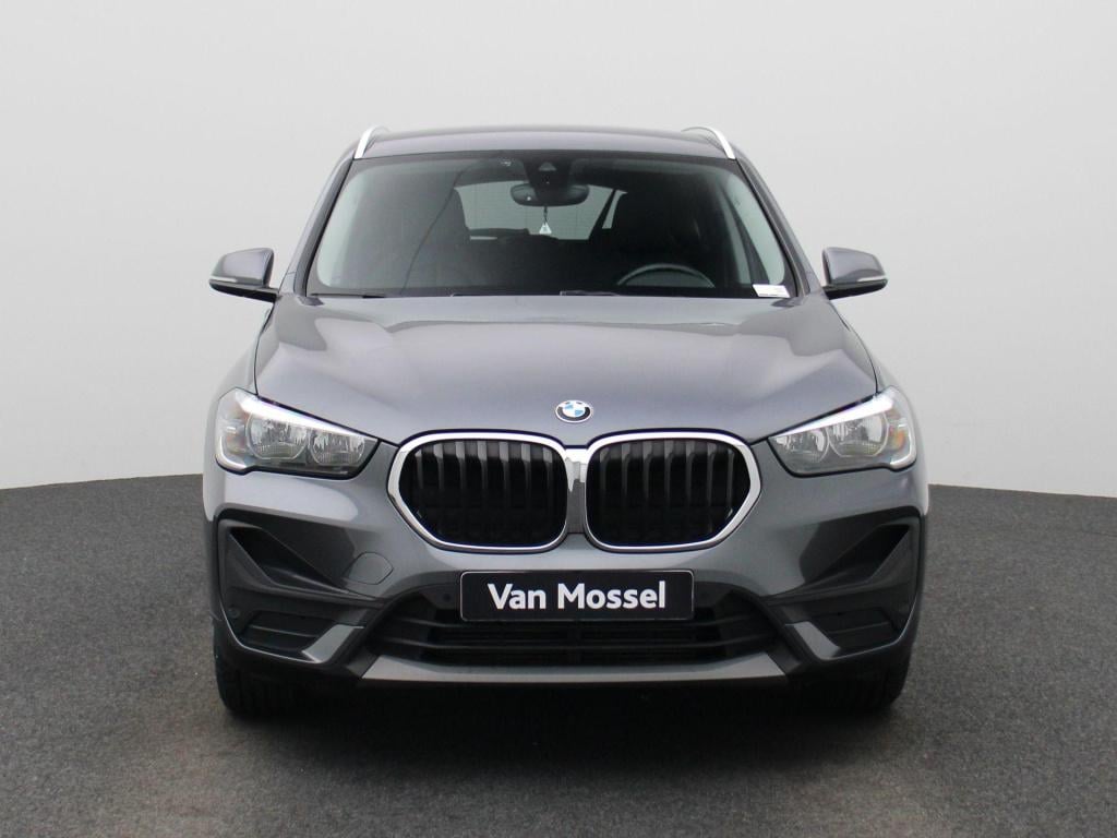 BMW X1 sdrive18i business edition plus | automaat | lmv | trekhaak | parkee