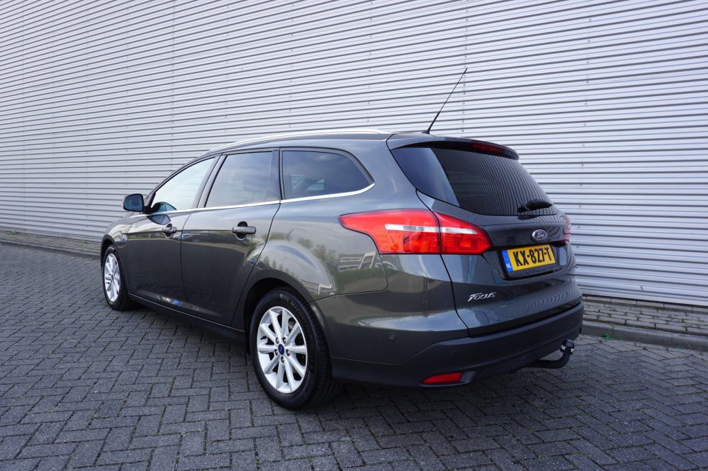 Ford Focus wagon 1.0 titanium climate / navi / stoelverw. / cruise / trekha