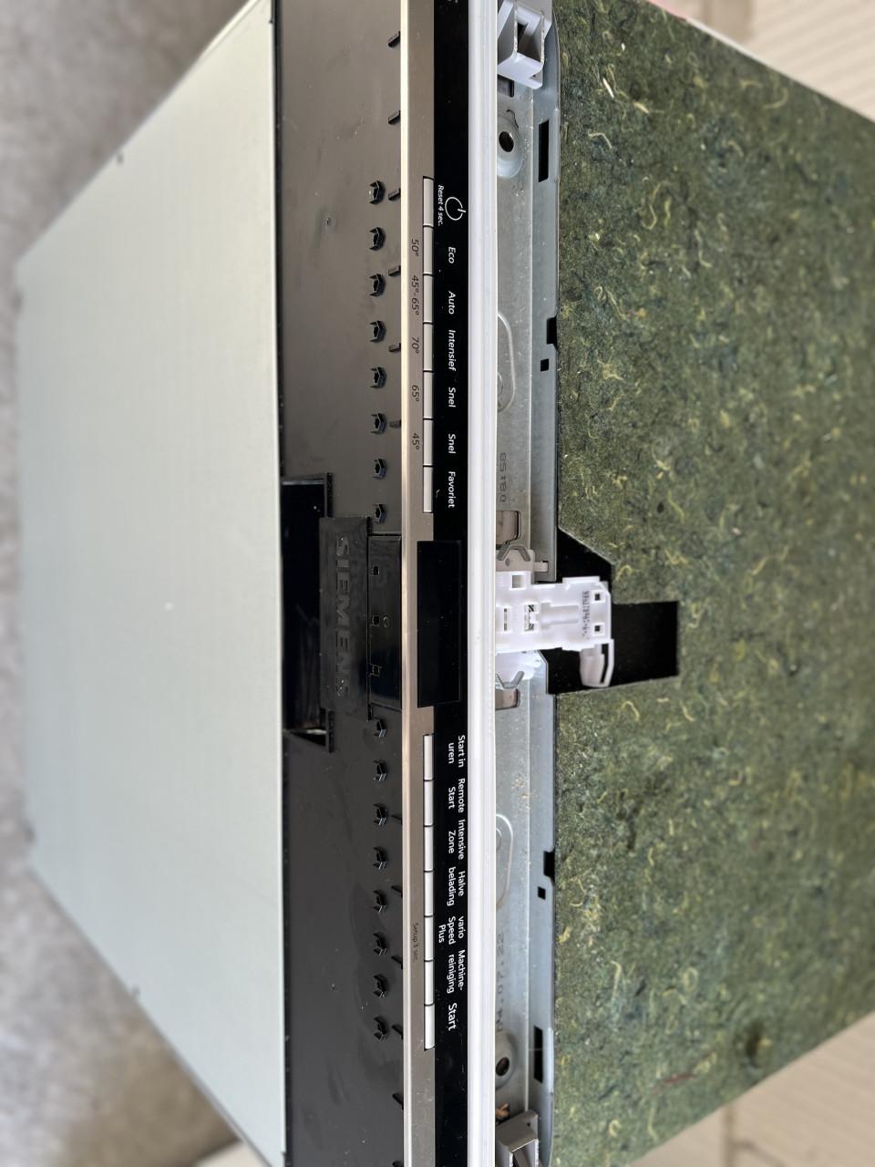 SIEMENS iQ300 A+++ klasse Volledig geïntegreerde vaatwasser SN63HX60AN