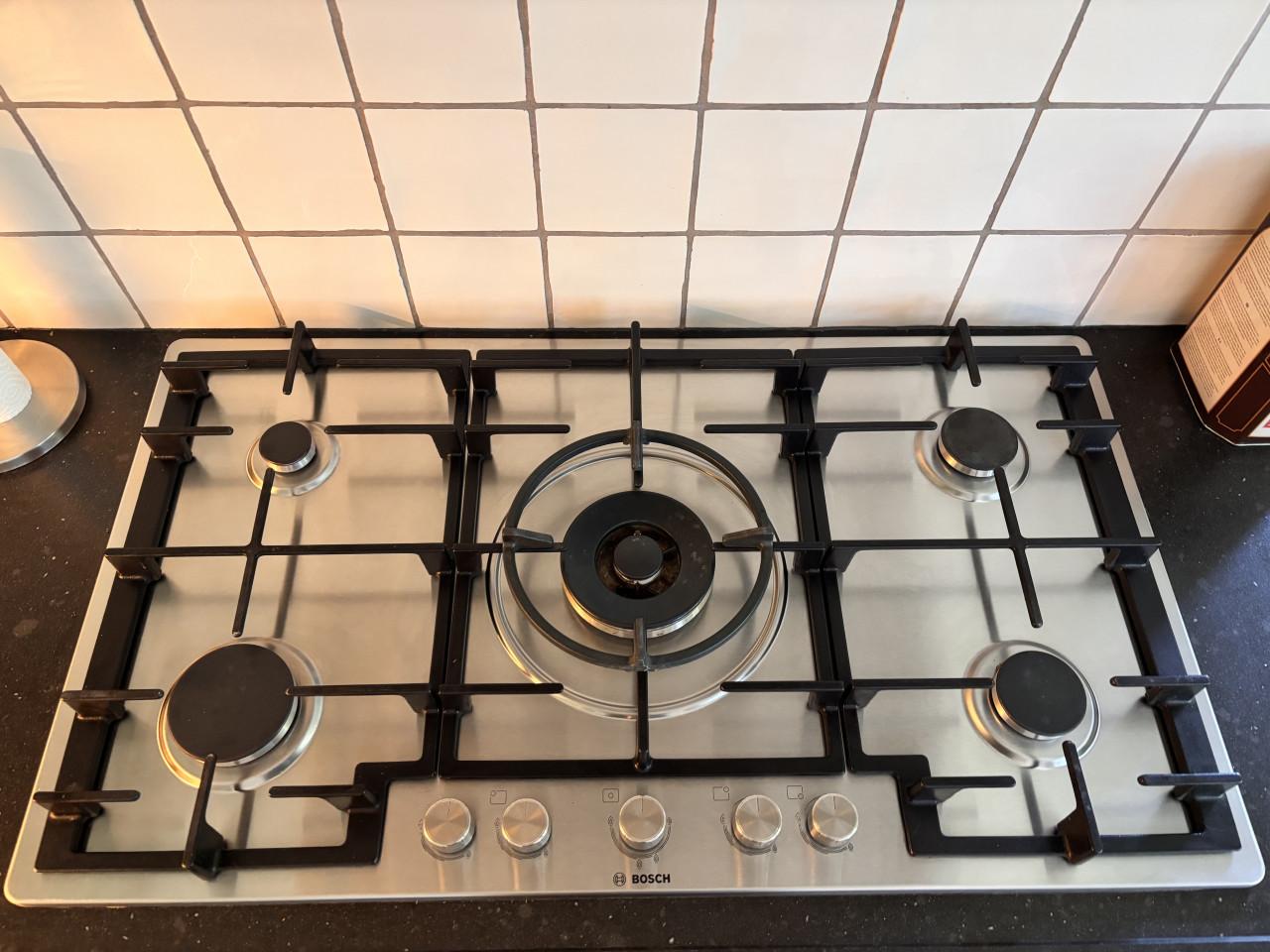 5pits Bosch gastoestel, 90cm breed