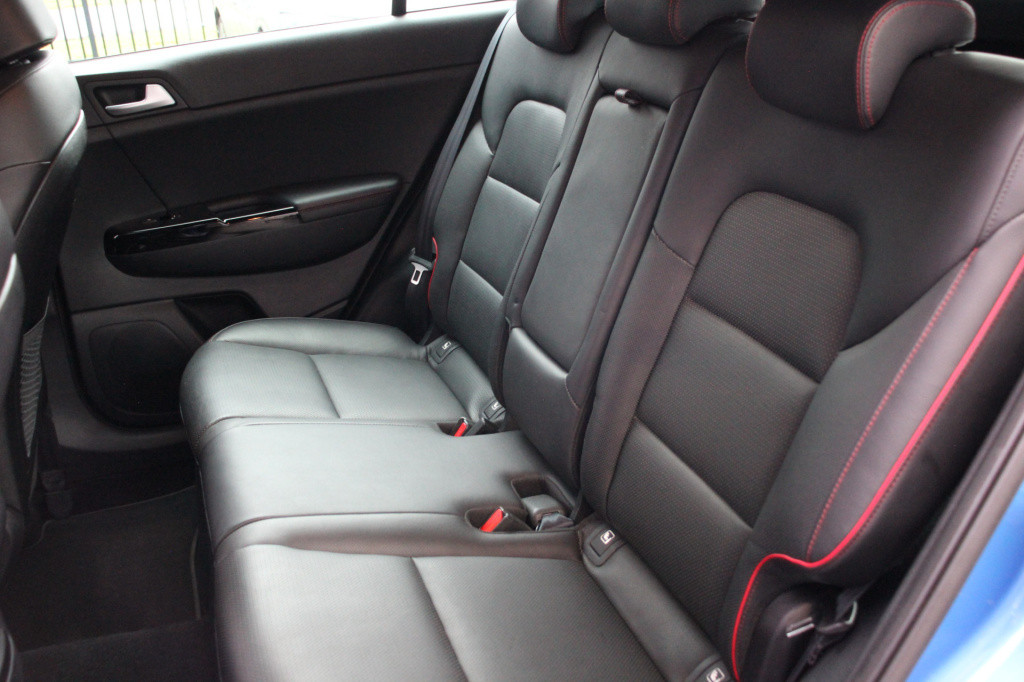 Kia Sportage 1.6 t-gdi 4wd gt-line | leder | stoelverwaming/koeling |