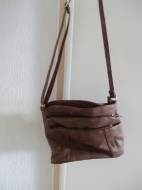 Te koop mooie schoudertas.(nieuw).