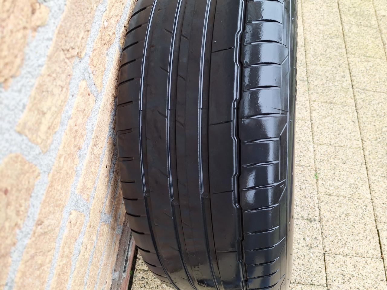 Te koop Audi Q3 velgen + banden