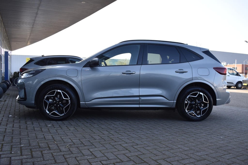 Ford Kuga 2.5 phev st-line | climate control | cruise control | winterpakke