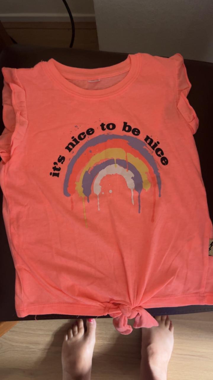 Nette meisjes kleding.