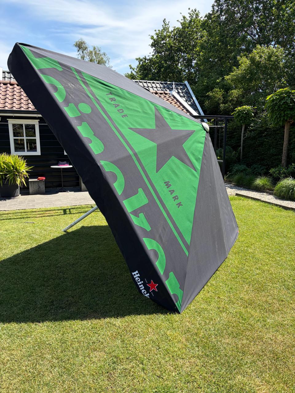 Parasol Heineken
