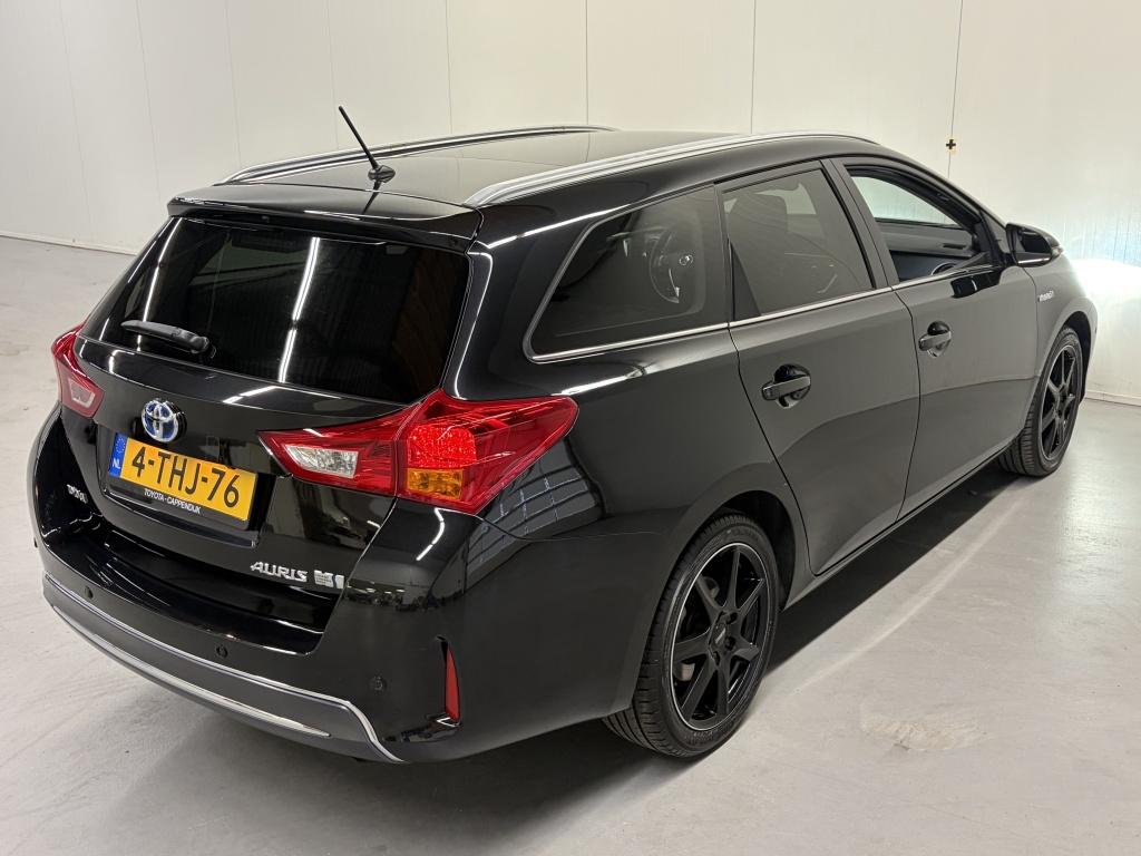 Toyota Auris touring sports 1.8 hybrid lease+