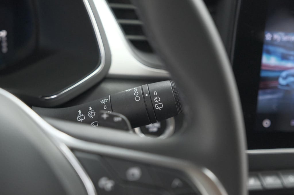 Renault Captur tce 140 edc techno | camera | 9.3 inch groot scherm | stoelv