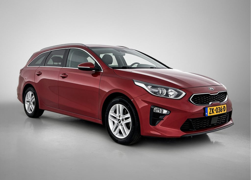 Kia Ceed Sportswagon 1.4 t-gdi dynamicplusline half leder | btw | 140pk!