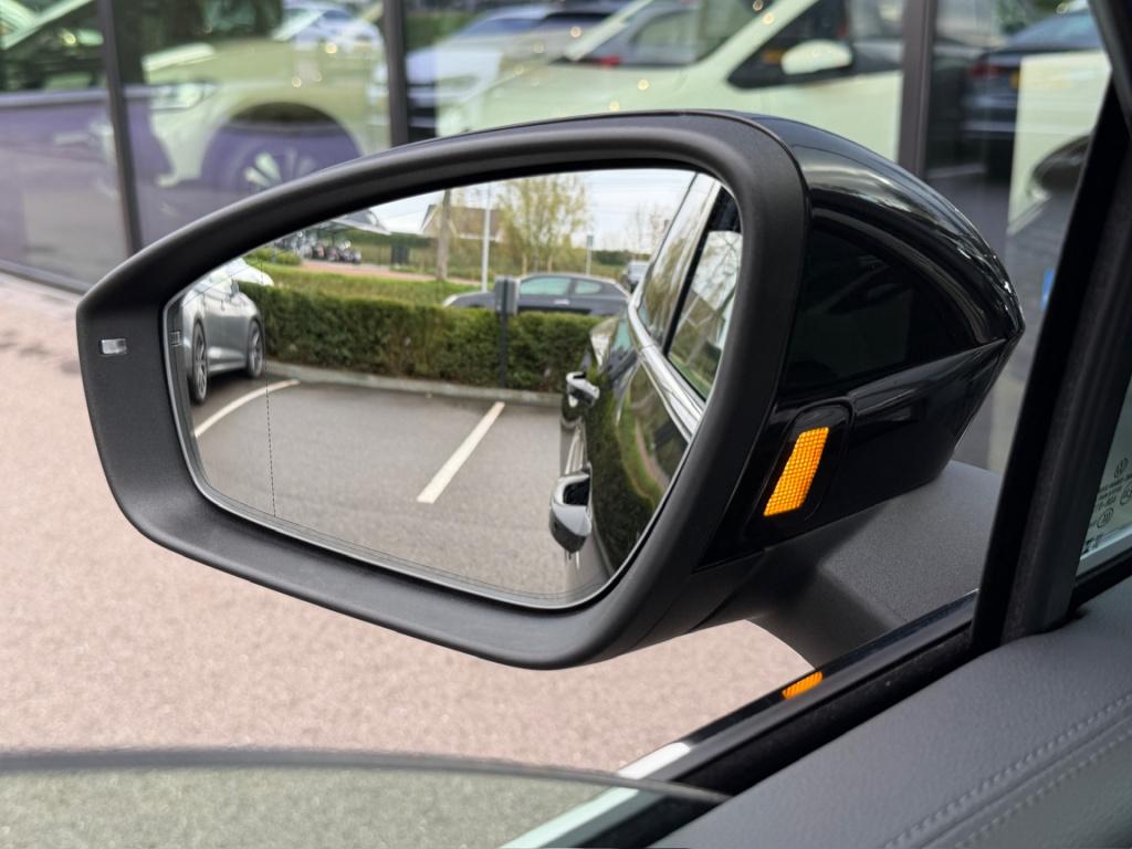 Volkswagen Tiguan 1.5 ehybrid 204pk elegance | trekhaak | 360 camera | dode