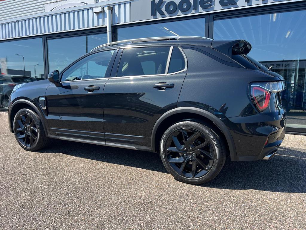 Lynk & Co 01 1.5 261pk plug in hybrid 7dcth , black edition , panodak , 360