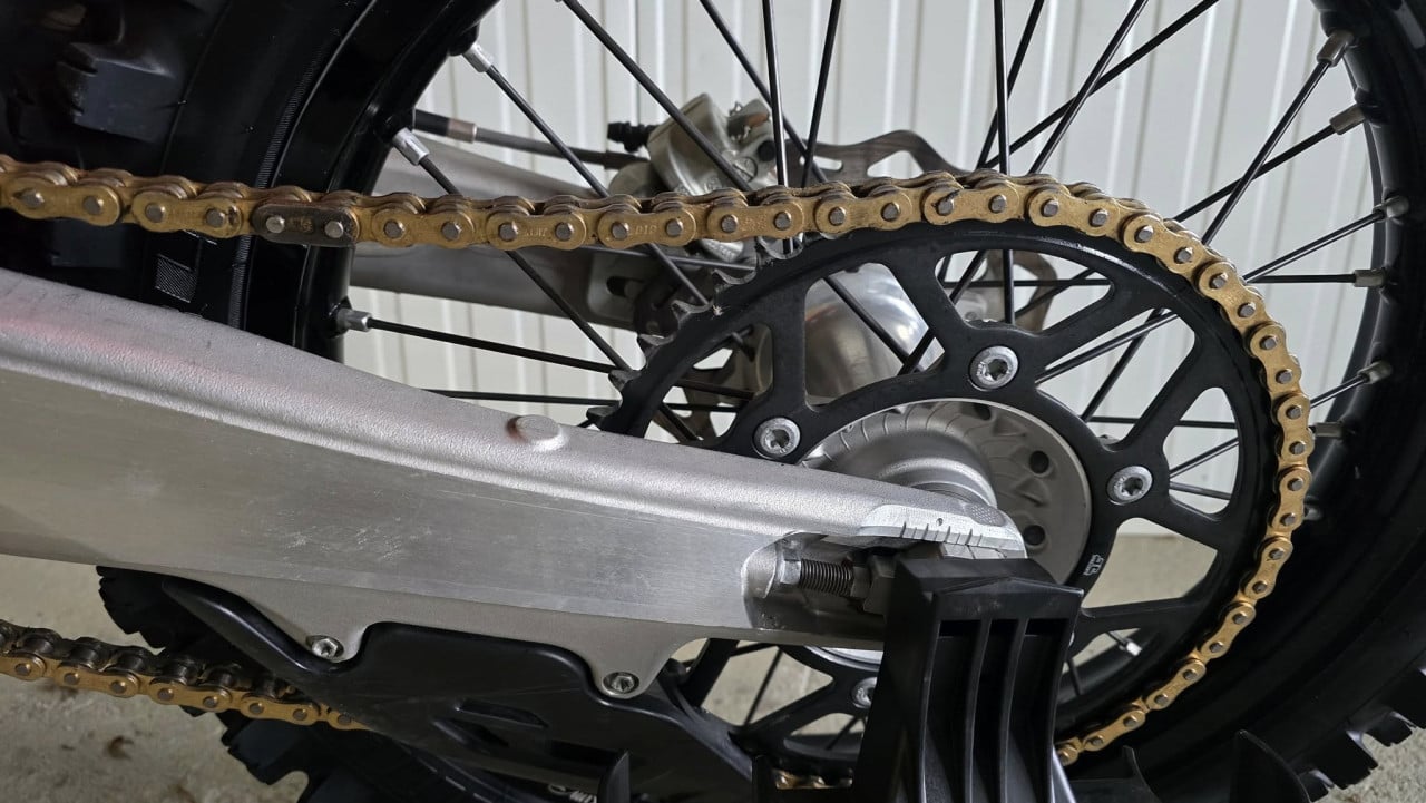 KTM 250 SX-F 2025 - Slechts 53 uur - BTW Motor