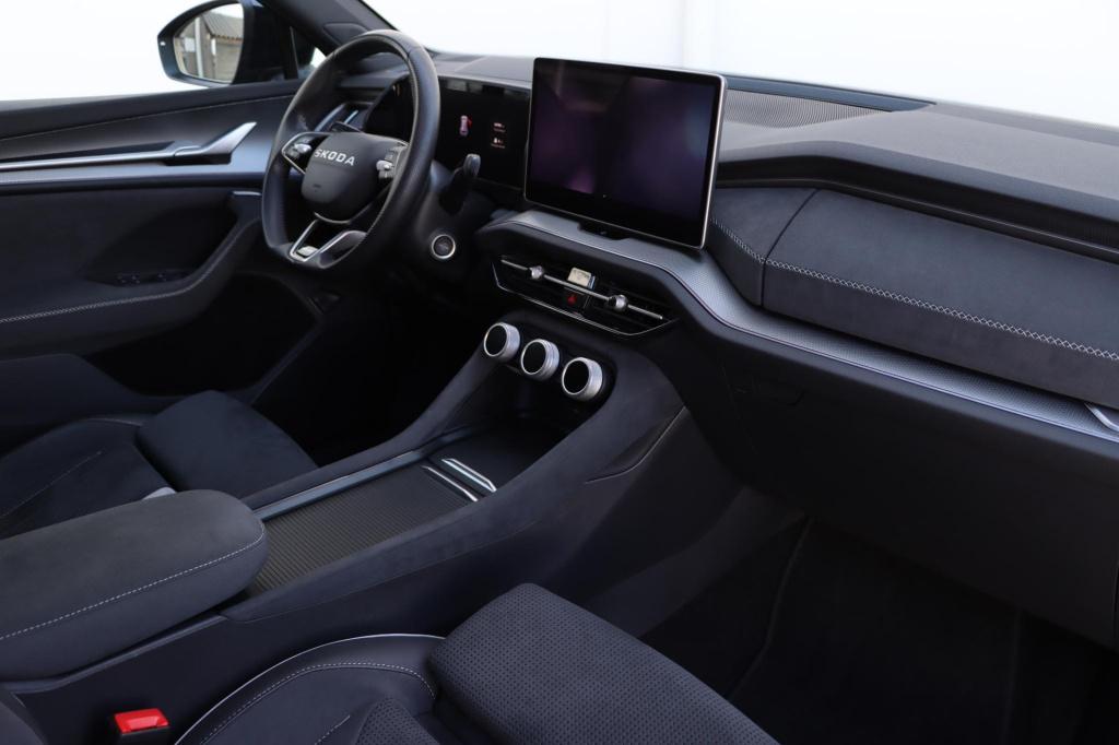 Skoda Kodiaq 1.5 tsi phev sportline business | 360 graden camera | pano | h