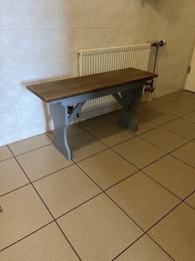 Landelijk bankje