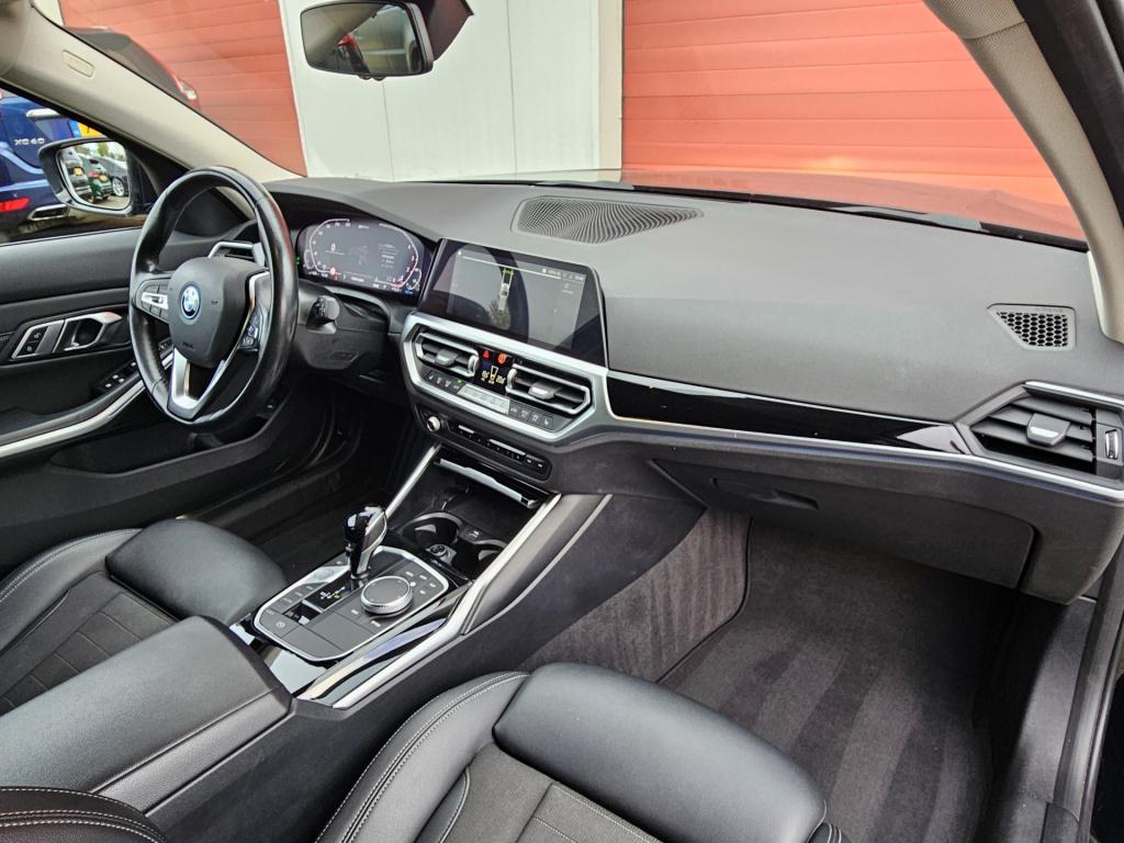 BMW 3-serie touring 320e | acc | pdc | carplay