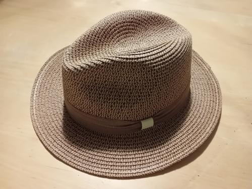 Te koop: een leuk zomerhoedje