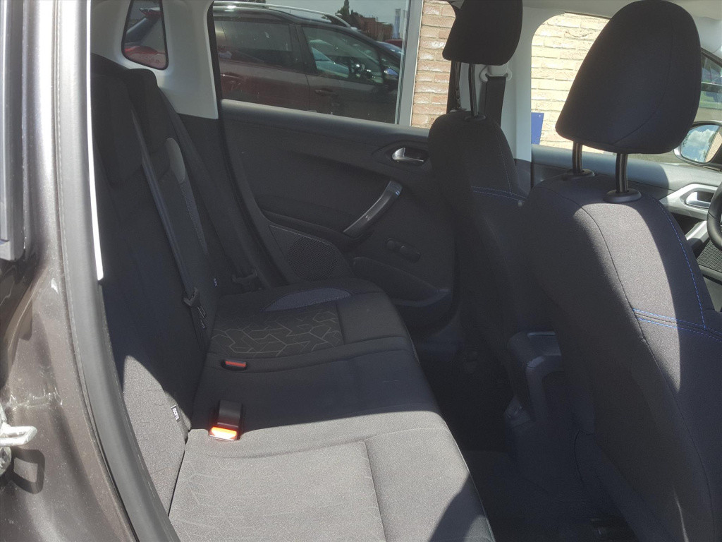 Peugeot 2008 1.2 puretech 82pk s&s style navigatie | airco | cruise control
