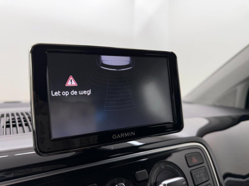 Volkswagen UP! occasion 1.0 high up! bluemotion | grijs | tweedehands volks