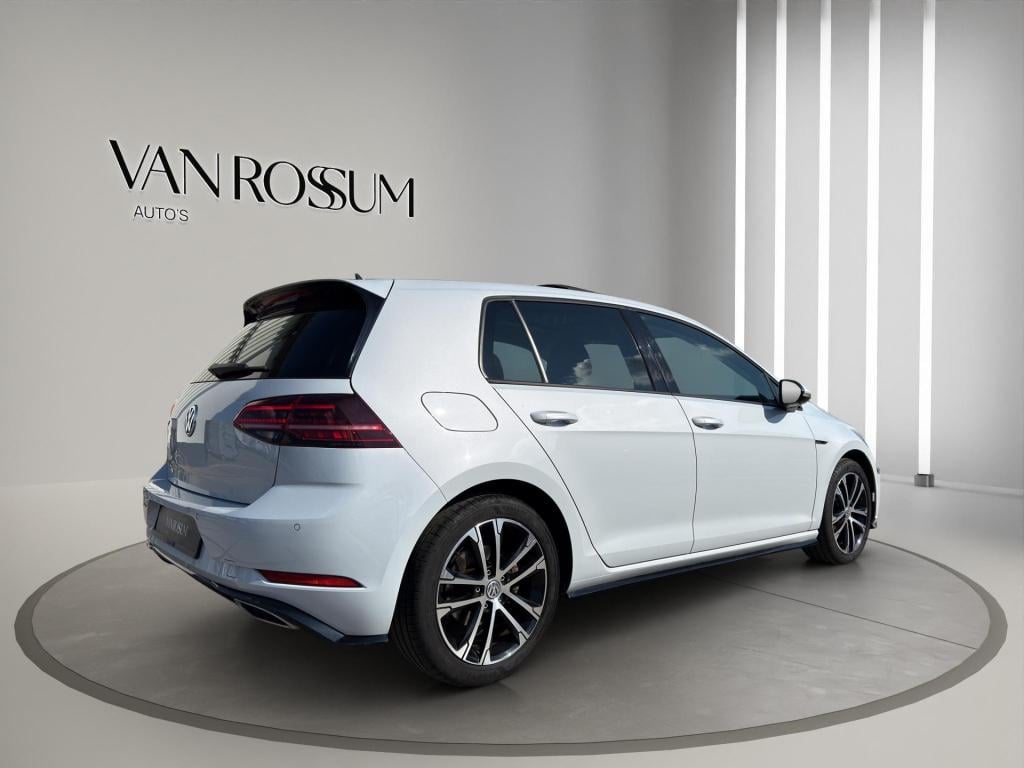 Volkswagen Golf 1.5 tsi highline business r pano | stoel/stuur verwarming |