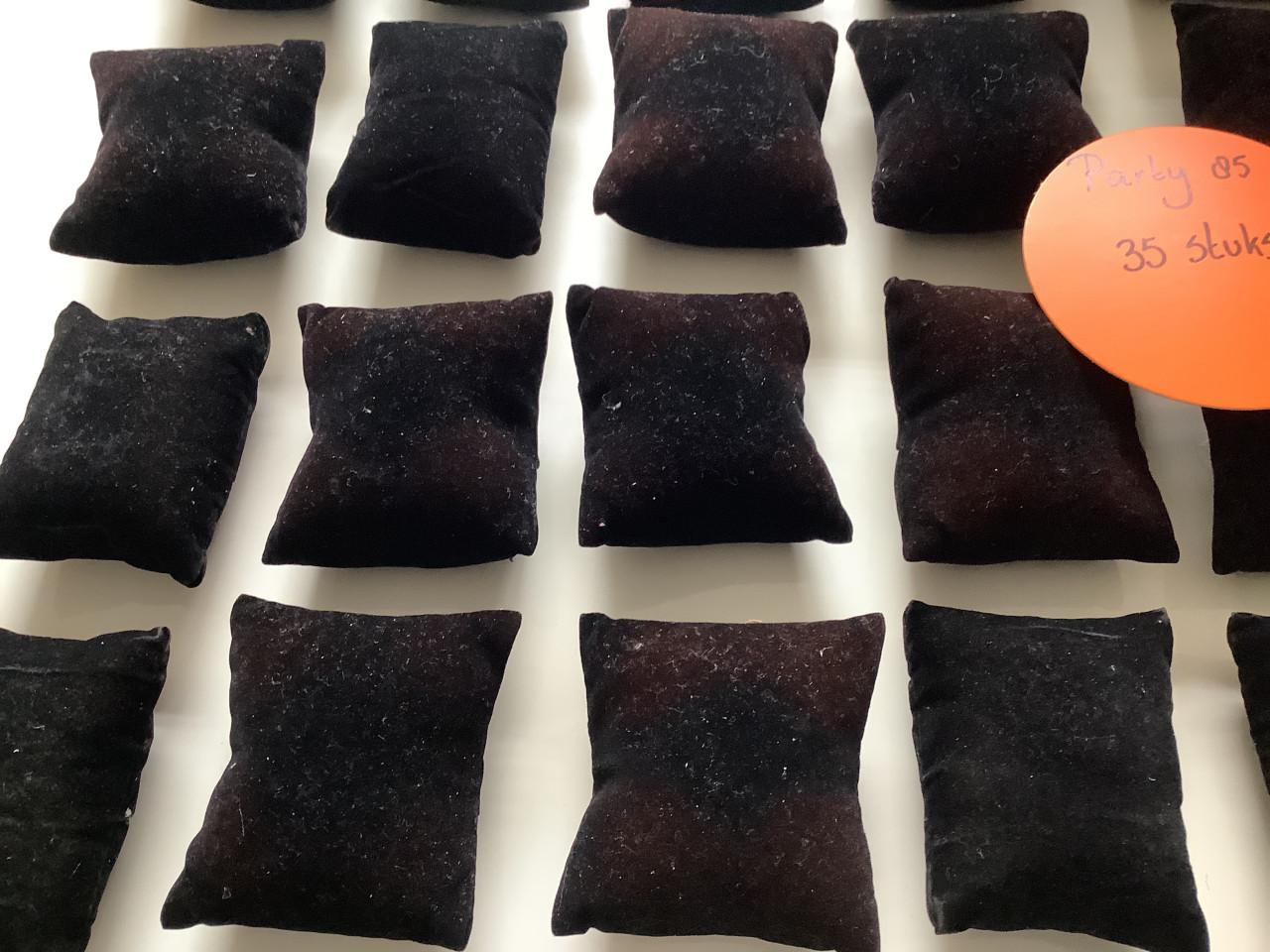 Partij gebruikte kussentjes voor horloges of armbanden. ( partij 85)