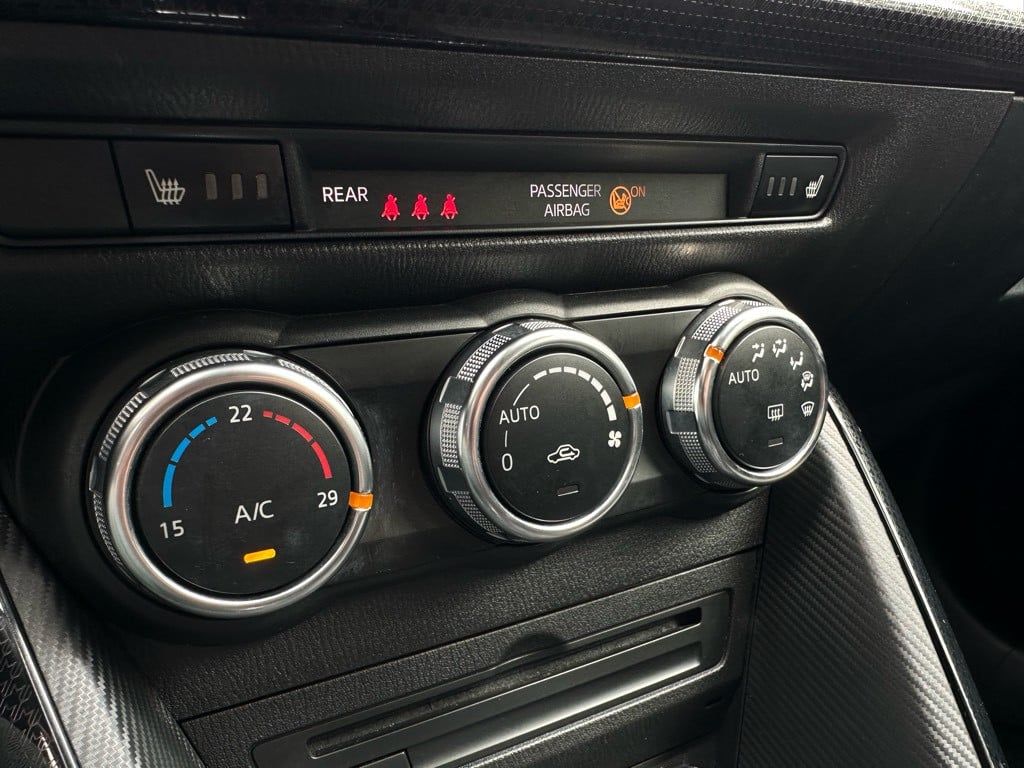 Mazda 2 1.5 skyactive - gt // cruise, navi, stoelverwarming //