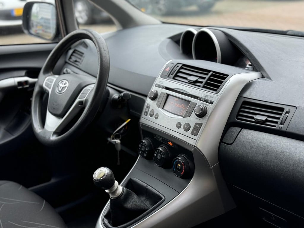 Toyota Corolla Verso 1.6 vvt-i comfort