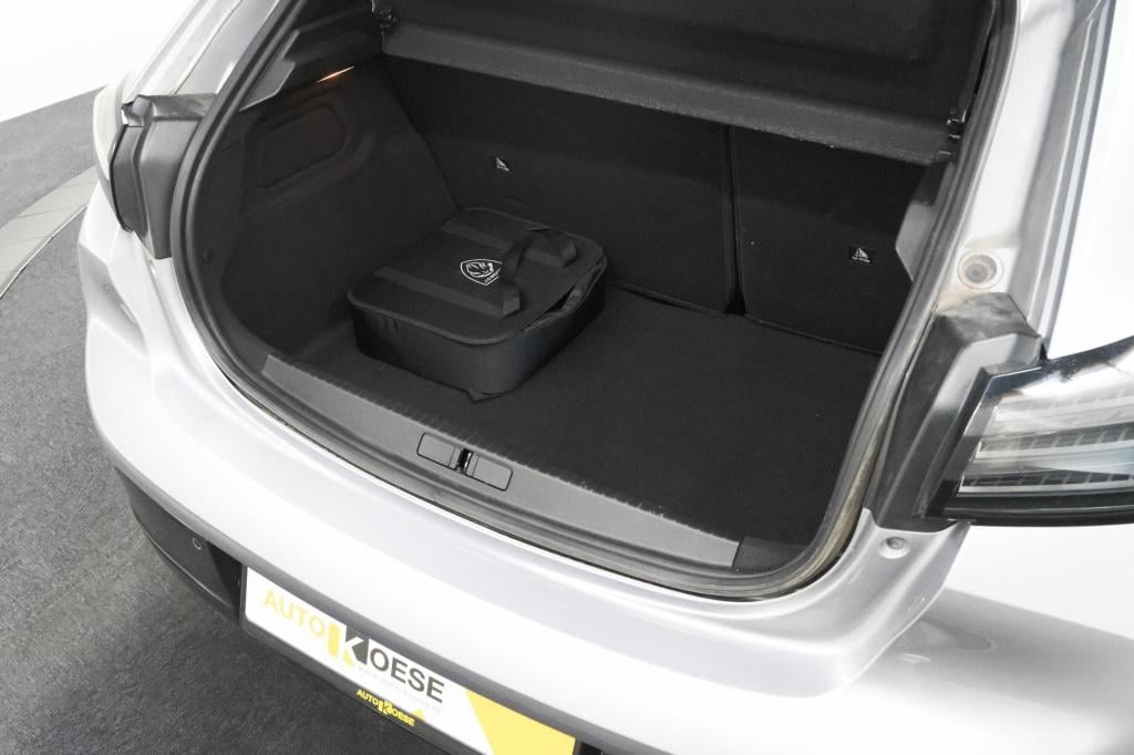 Peugeot 208 ev gt 54 kwh | 95,7% soh | 11 kw lader | 360 camera | alcantara