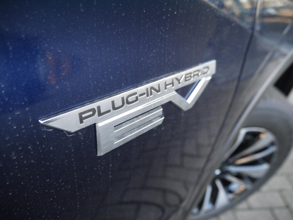 Mitsubishi Outlander 2.4 phev intense
