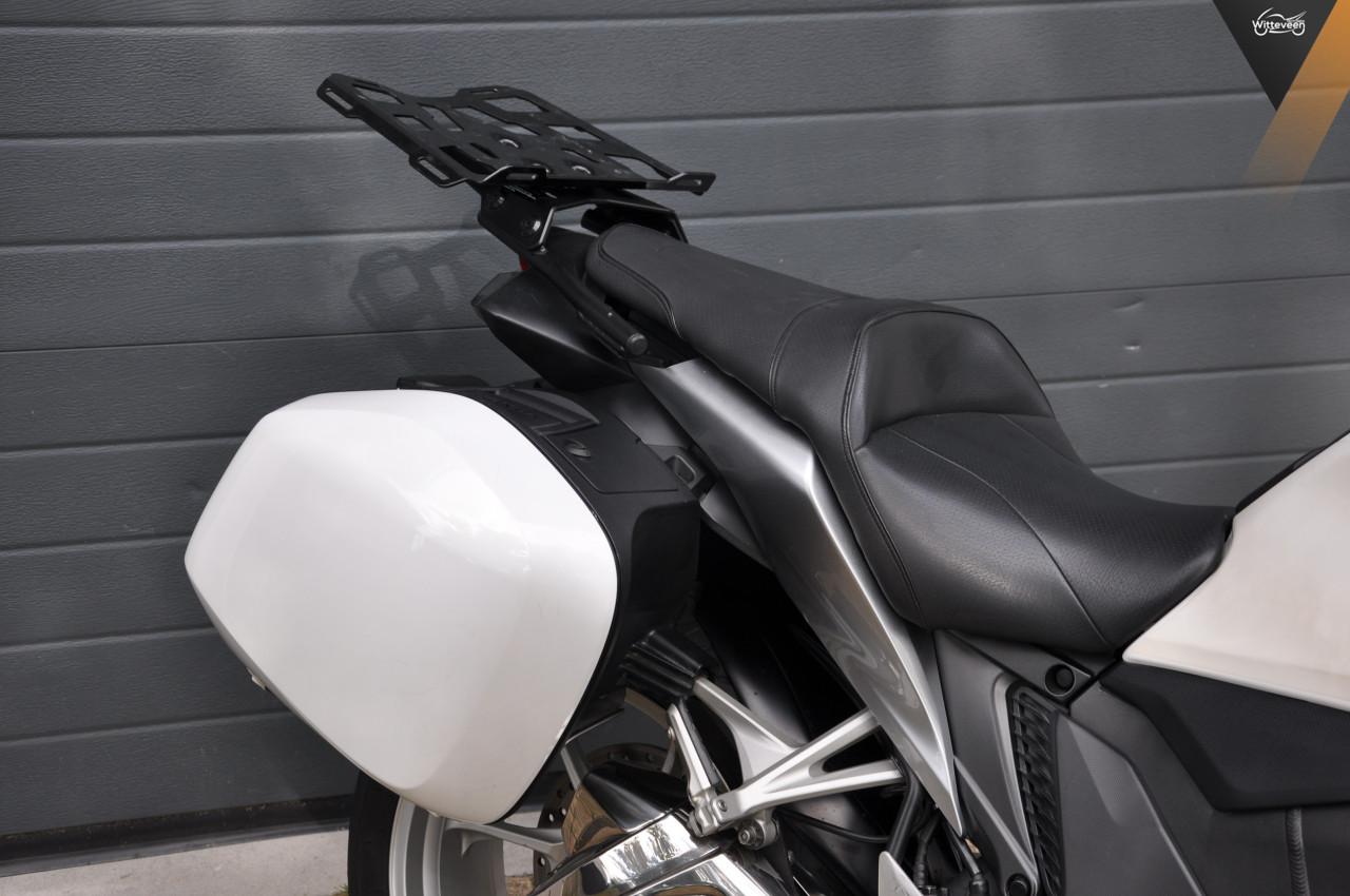 Honda VFR 1200 F ABS Zeer complete en nette motor! 180 PK