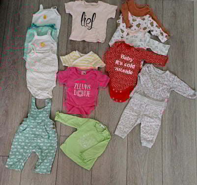 Babykleertjes meisje maat 56