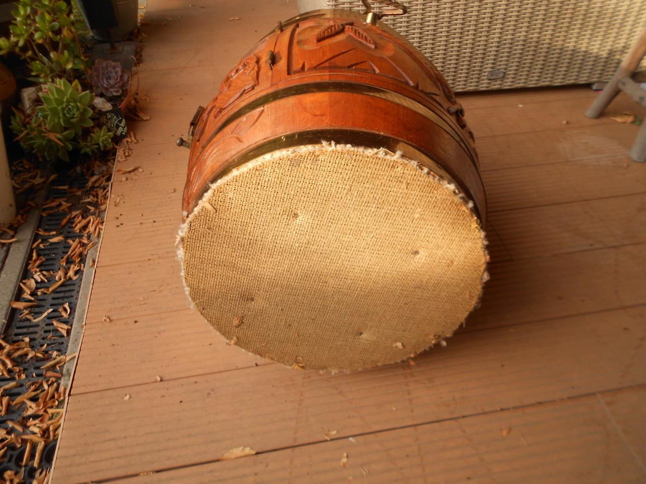 Vintage mini bar wijnvat drank kast.