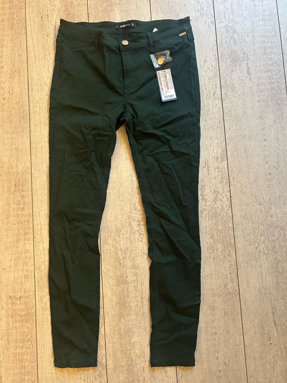 Nieuwe groene broek XL