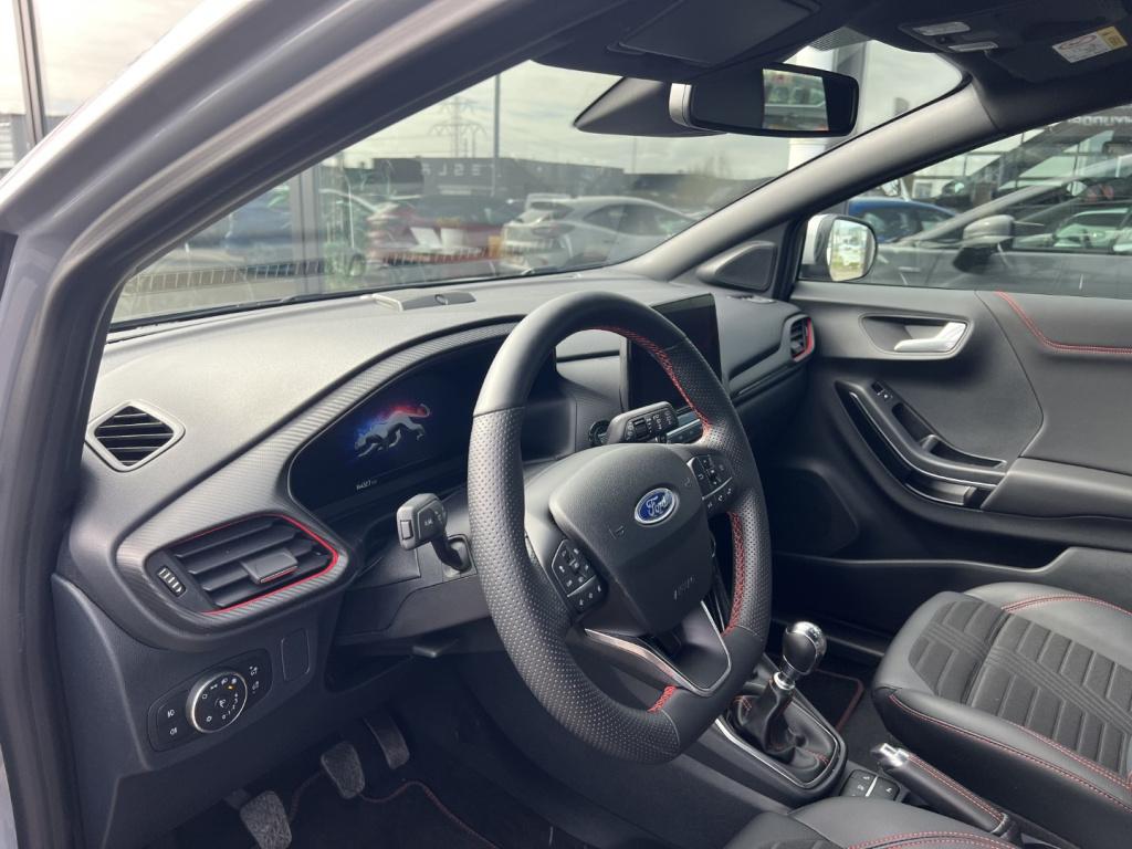 Ford Puma 1.0i ecoboost hybrid 125pk st-line x , voorruitverwarming , stoel