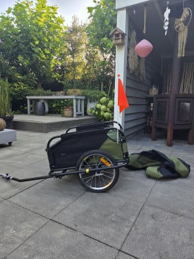 Fietskar  voor b.v. naar het strand of boodschappen  splinternieuw!