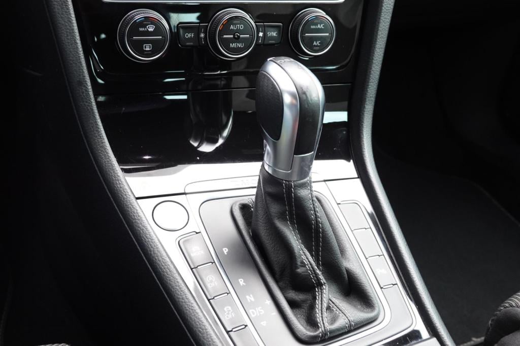 Volkswagen Golf 2.0 tsi r 4motion