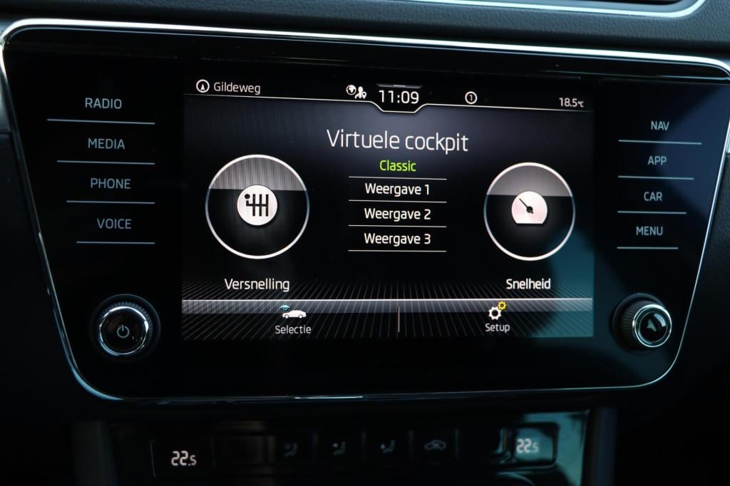 Skoda Superb combi 1.5 tsi act business edition 150pk