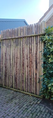Palen, latten en stokken