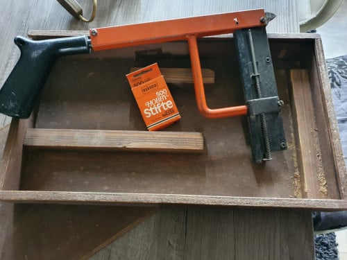 Heel zeldzame antieke kist met antieke niet machine.....