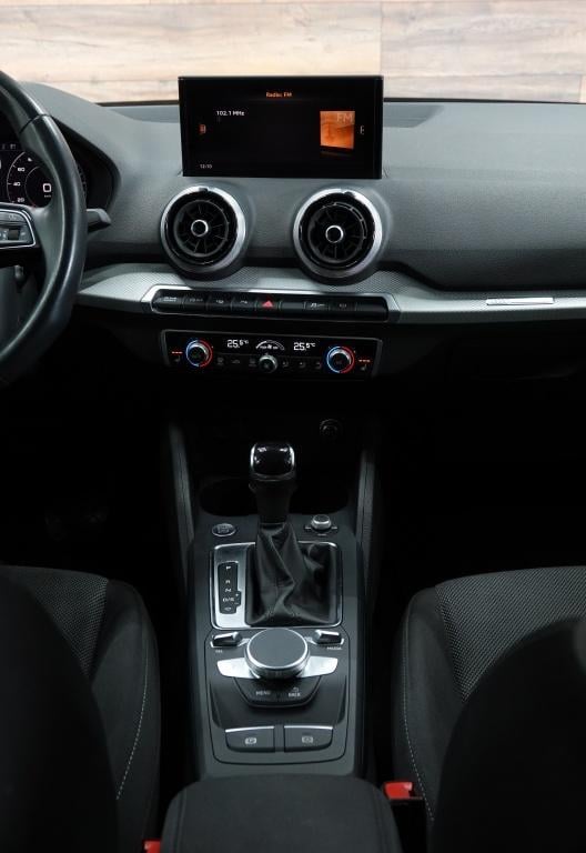 Audi Q2 1.5 tfsi | stoelverw. | trekhaak | camera | keyless |