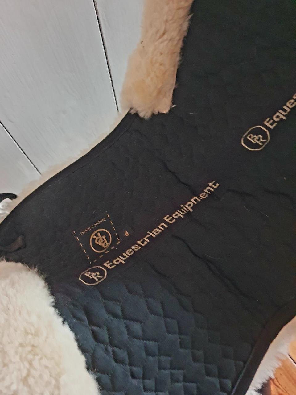 Dekjes BR onderlegger schapenwol full