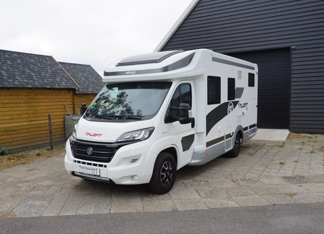 Elnagh T-Loft 450 uit 2021 met 30000km euro 6